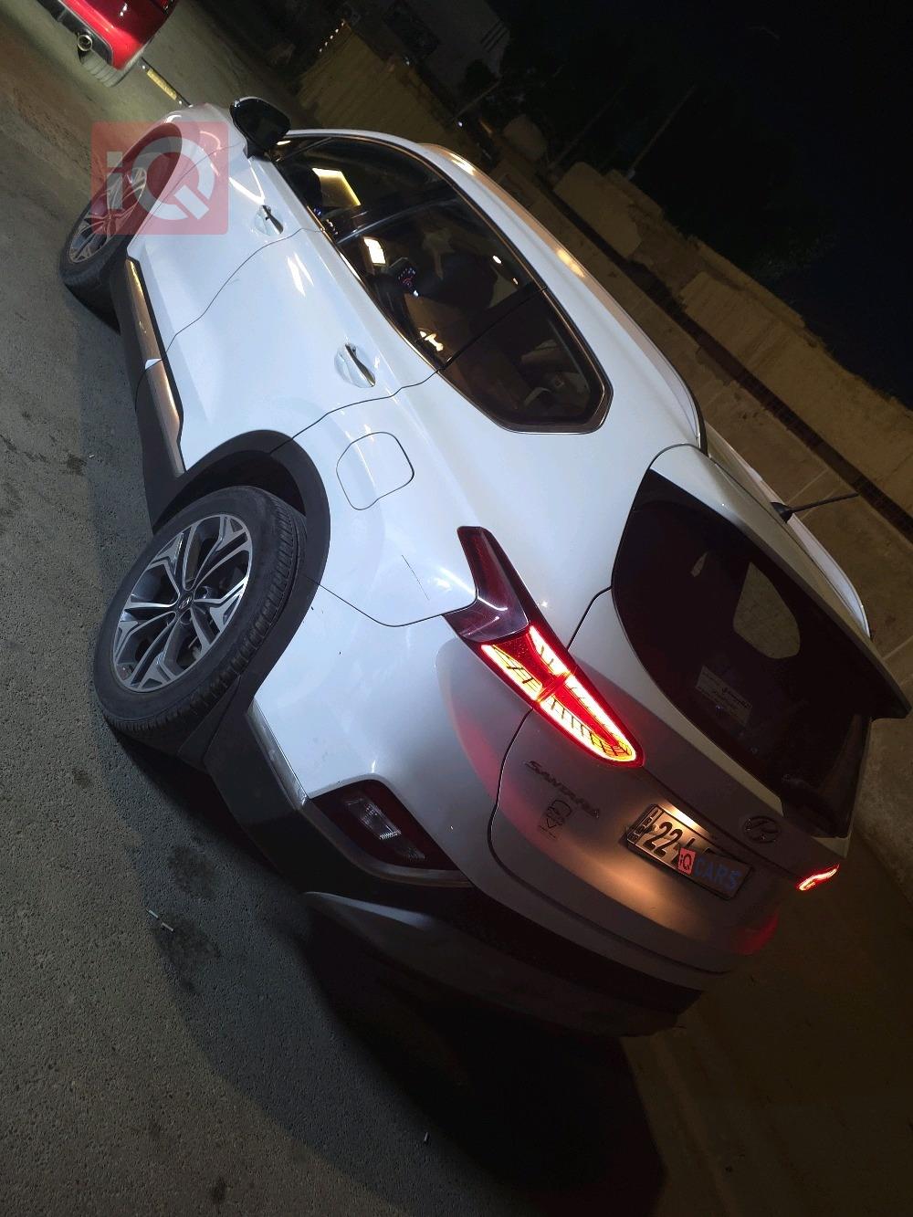 هيونداي سانتافي